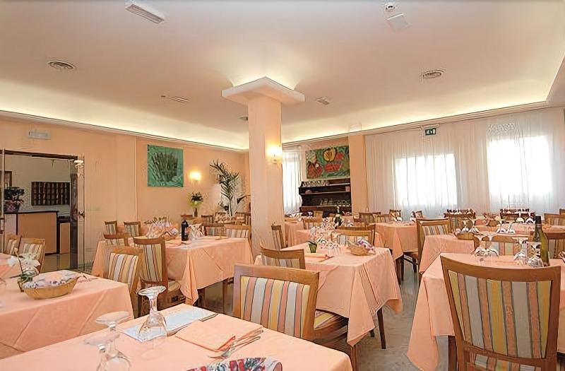 Hotel Stiefel Lignano Sabbiadoro Eksteriør bilde